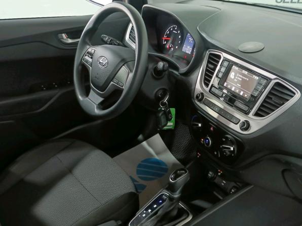 Hyundai Solaris II Рестайлинг с пробегом 2021 года, цена 1 590 000 рублей, 85000 км, седан, Автокод Объявления