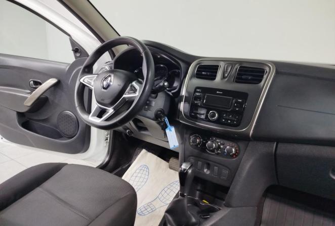 Renault Logan II с пробегом 2018 года, цена 750 000 рублей, 161958 км, седан, Автокод Объявления