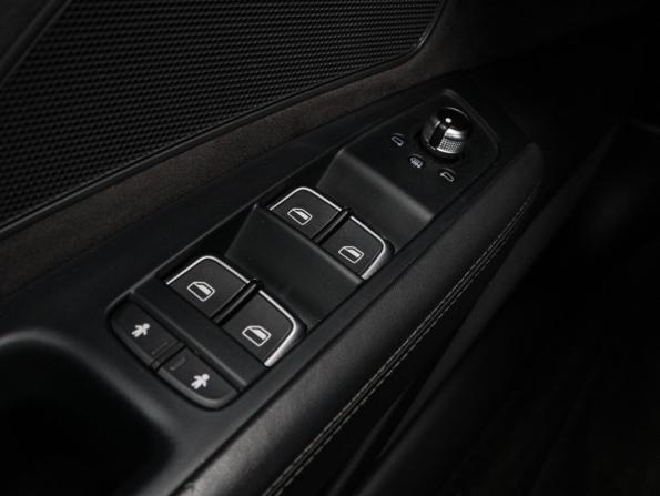 Audi A8 III (D4) Рестайлинг с пробегом 2015 года, цена 2 800 000 рублей, 76326 км, седан, Автокод Объявления