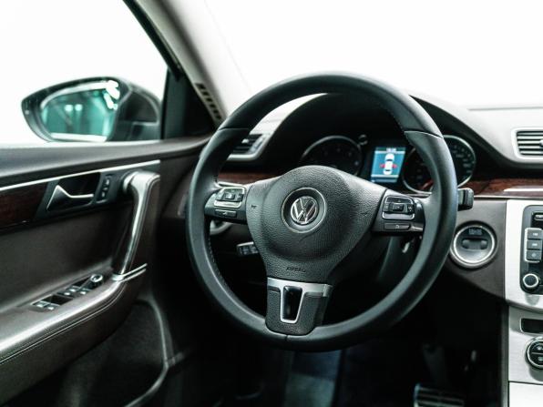 Volkswagen Passat B7 с пробегом 2012 года, цена 1 150 000 рублей, 185675 км, седан, Автокод Объявления