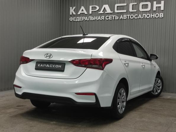 Hyundai Solaris II с пробегом 2017 года, цена 870 000 рублей, 192608 км, седан, Автокод Объявления