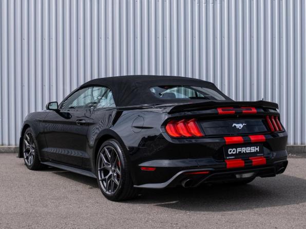 Ford Mustang VI Рестайлинг с пробегом 2019 года, цена 2 949 000 рублей, 163113 км, кабриолет, Автокод Объявления