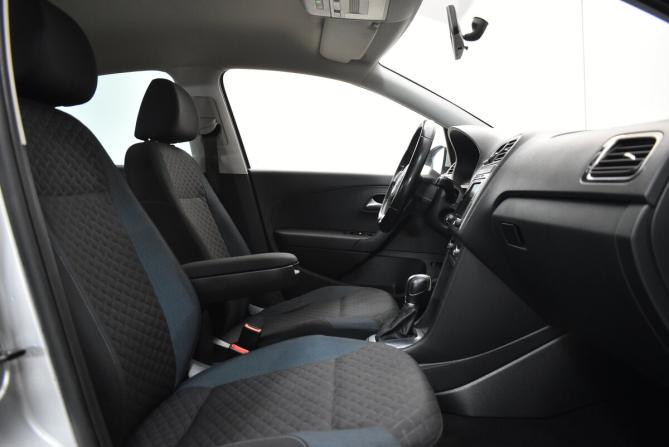 Volkswagen Polo V Рестайлинг с пробегом 2020 года, цена 1 430 000 рублей, 124479 км, седан, Автокод Объявления