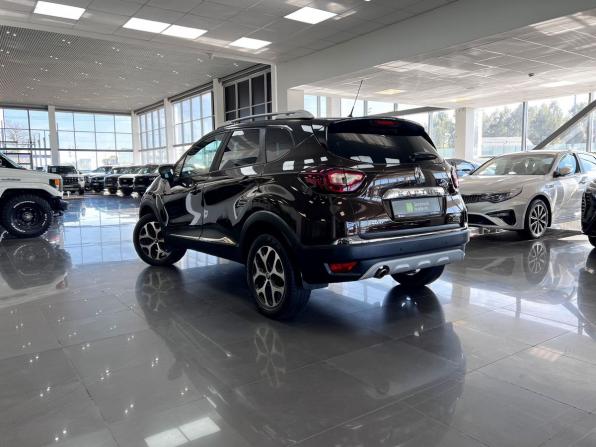 Renault Kaptur I с пробегом 2018 года, цена 1 595 000 рублей, 101370 км, внедорожник, Автокод Объявления