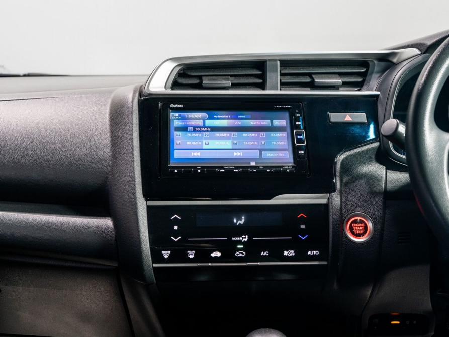 Honda Fit III Рестайлинг Чита  - изображение 11