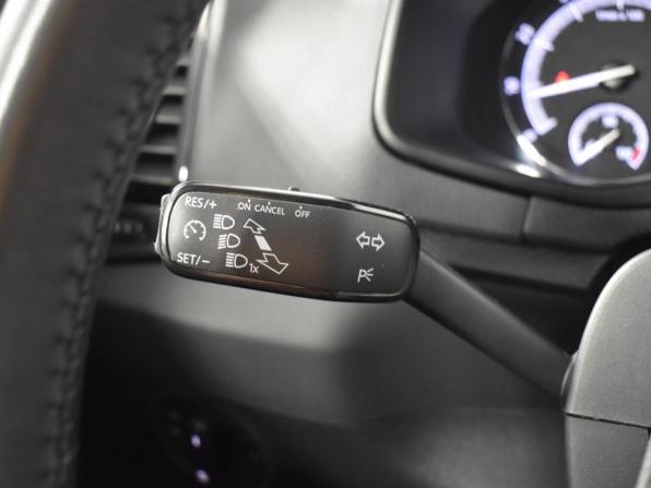 Skoda Karoq I с пробегом 2021 года, цена 2 152 900 рублей, 75633 км, внедорожник, Автокод Объявления