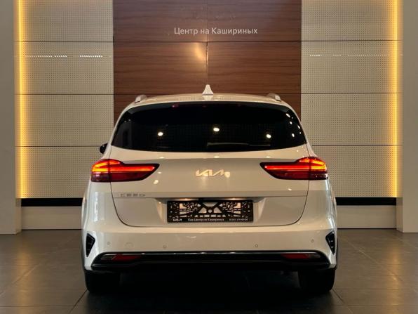 Kia Ceed III Рестайлинг с пробегом 2021 года, цена 2 349 000 рублей, 64700 км, универсал, Автокод Объявления