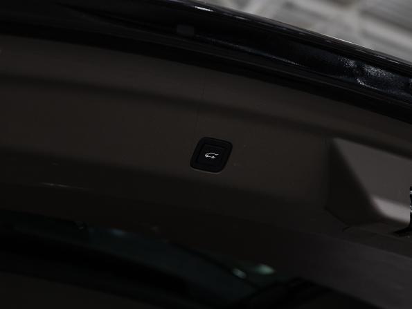 GMC Yukon V с пробегом 2022 года, цена 6 906 205 рублей, 79422 км, внедорожник, Автокод Объявления