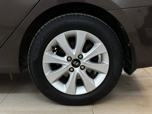 Hyundai Solaris I Рестайлинг с пробегом 2016 года, цена 910 000 рублей, 215295 км, седан, Автокод Объявления