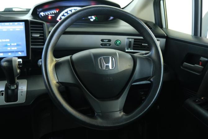 Honda Freed I Рестайлинг с пробегом 2012 года, цена 1 149 000 рублей, 152000 км, компактвэн, Автокод Объявления