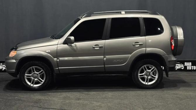 Chevrolet Niva I Рестайлинг с пробегом 2011 года, цена 499 000 рублей, 174580 км, внедорожник, Автокод Объявления