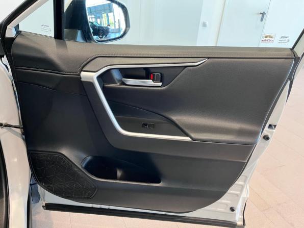 Toyota RAV4 V (XA50) с пробегом 2021 года, цена 3 450 000 рублей, 74634 км, внедорожник, Автокод Объявления