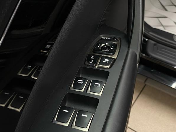 Hyundai Grandeur V с пробегом 2014 года, цена 1 620 000 рублей, 212109 км, седан, Автокод Объявления