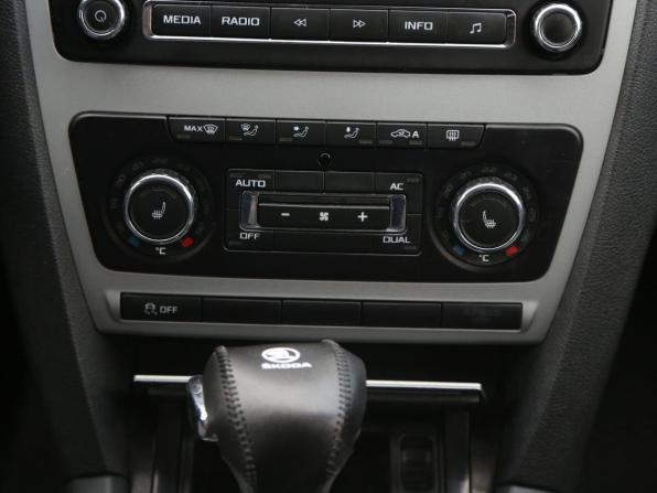 Skoda Octavia II (A5) Рестайлинг с пробегом 2012 года, цена 882 000 рублей, 206500 км, лифтбек, Автокод Объявления