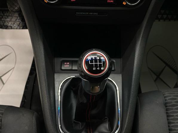 Volkswagen Golf VI с пробегом 2011 года, цена 740 000 рублей, 242161 км, хэтчбек, Автокод Объявления