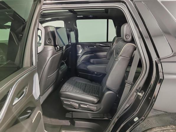 Cadillac Escalade-V I с пробегом 2023 года, цена 15 949 000 рублей, 87037 км, внедорожник, Автокод Объявления