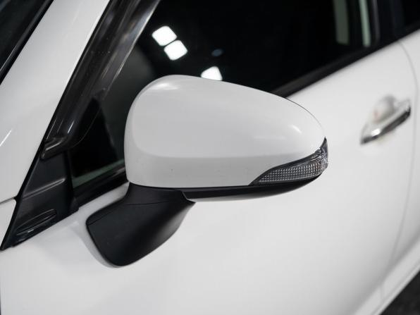 Toyota Corolla XI (E160 E170 E180) Рестайлинг 1 с пробегом 2015 года, цена 1 090 000 рублей, 168316 км, универсал, Автокод Объявления