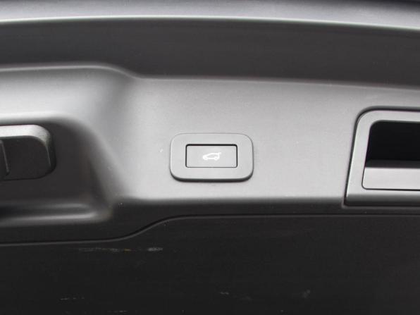 Land Rover Range Rover Evoque II Рестайлинг с пробегом 2024 года, цена 5 250 000 рублей, 10756 км, внедорожник, Автокод Объявления