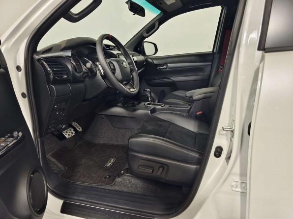 Toyota Hilux VIII Рестайлинг 2 с пробегом 2024 года, цена 7 490 000 рублей, 95 км, offers.body_type.unknown, Автокод Объявления