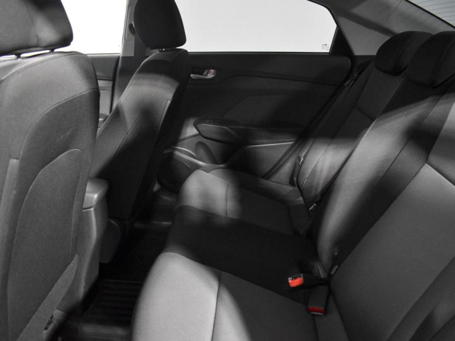 Hyundai Solaris II Санкт-Петербург  - изображение 12