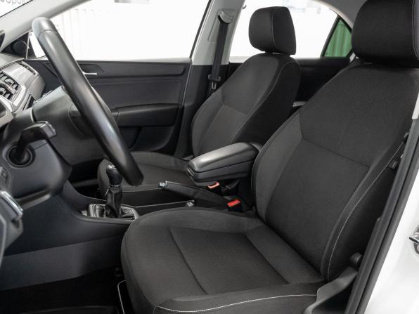 Skoda Rapid I с пробегом 2015 года, цена 1 170 000 рублей, 109618 км, лифтбек, Автокод Объявления