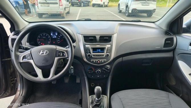 Hyundai Solaris I Рестайлинг с пробегом 2015 года, цена 950 000 рублей, 108000 км, седан, Автокод Объявления