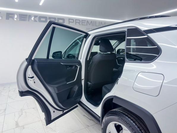 Toyota RAV4 V (XA50) с пробегом 2022 года, цена 3 899 000 рублей, 38900 км, внедорожник, Автокод Объявления