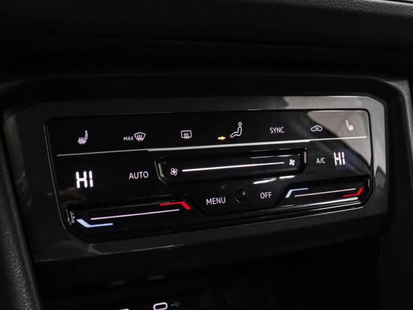 Volkswagen Tiguan II Рестайлинг с пробегом 2021 года, цена 3 599 000 рублей, 12243 км, внедорожник, Автокод Объявления