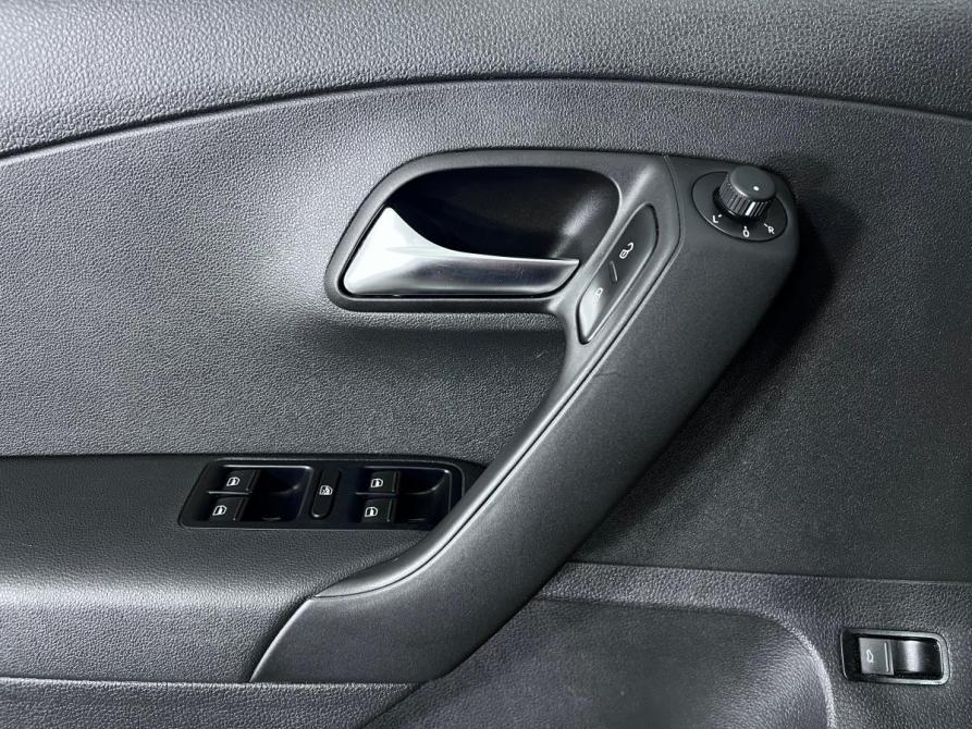 Volkswagen Polo V Рестайлинг Ростов-на-Дону  - изображение 15