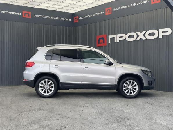 Volkswagen Tiguan I Рестайлинг с пробегом 2011 года, цена 1 397 000 рублей, 165401 км, внедорожник, Автокод Объявления