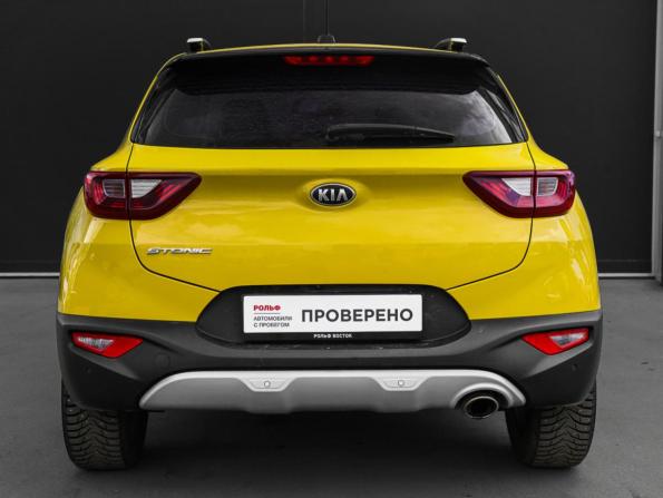 Kia Stonic I с пробегом 2018 года, цена 1 620 000 рублей, 100000 км, внедорожник, Автокод Объявления
