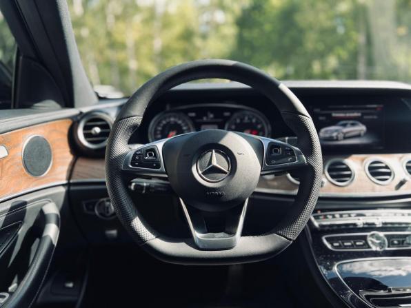 Mercedes-Benz E-Класс V (W213 S213 C238) с пробегом 2017 года, цена 2 950 000 рублей, 107832 км, седан, Автокод Объявления