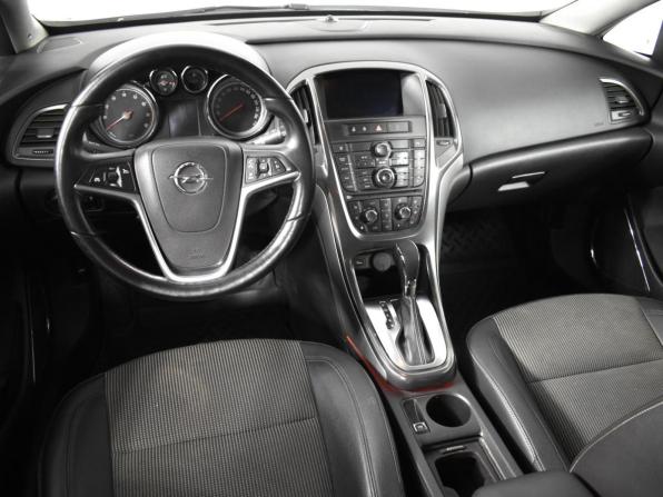 Opel Astra J с пробегом 2011 года, цена 689 900 рублей, 191091 км, хэтчбек, Автокод Объявления