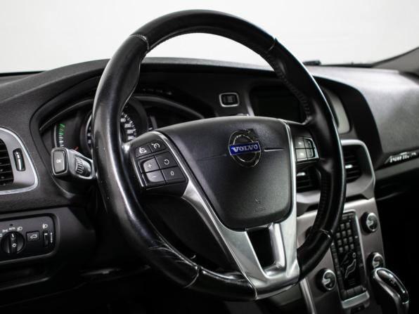 Volvo V40 II с пробегом 2013 года, цена 1 109 158 рублей, 239415 км, хэтчбек, Автокод Объявления