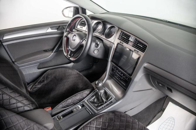 Volkswagen Golf VII с пробегом 2013 года, цена 929 000 рублей, 204125 км, хэтчбек, Автокод Объявления