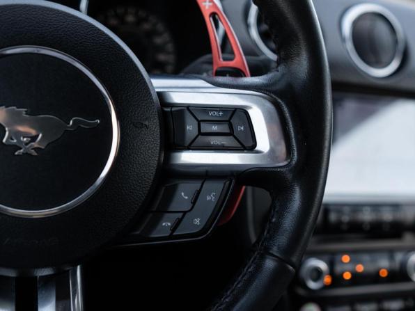 Ford Mustang VI с пробегом 2016 года, цена 2 999 999 рублей, 153840 км, кабриолет, Автокод Объявления