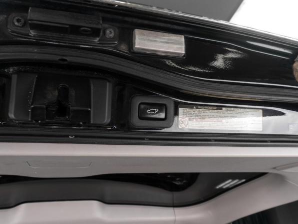 Toyota Land Cruiser 200 Series Рестайлинг 1 с пробегом 2013 года, цена 4 569 000 рублей, 207320 км, внедорожник, Автокод Объявления