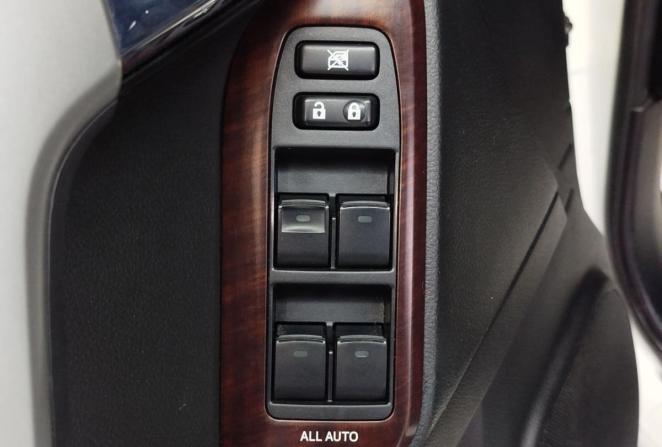Toyota Land Cruiser Prado 150 Series Рестайлинг 1 с пробегом 2016 года, цена 3 762 000 рублей, 159588 км, внедорожник, Автокод Объявления