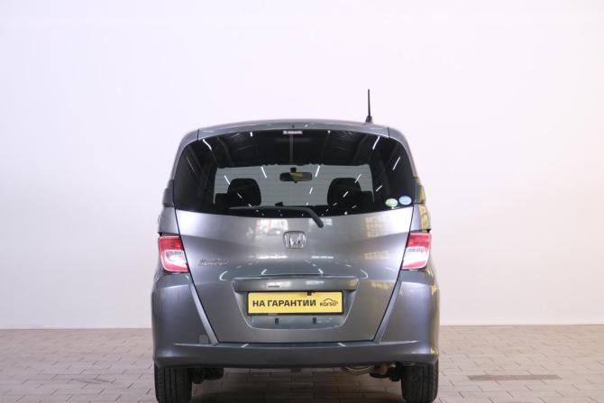 Honda Freed I с пробегом 2010 года, цена 1 069 000 рублей, 207000 км, компактвэн, Автокод Объявления