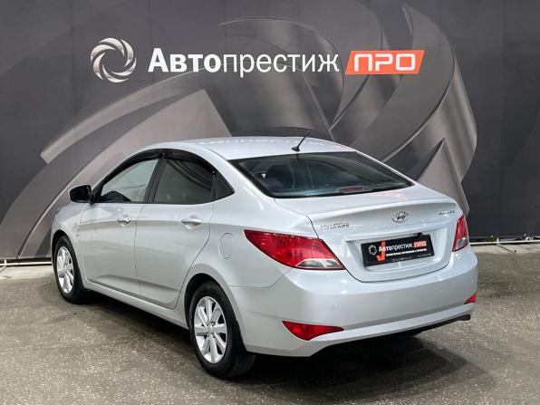 Hyundai Solaris I Рестайлинг с пробегом 2014 года, цена 730 000 рублей, 186230 км, седан, Автокод Объявления