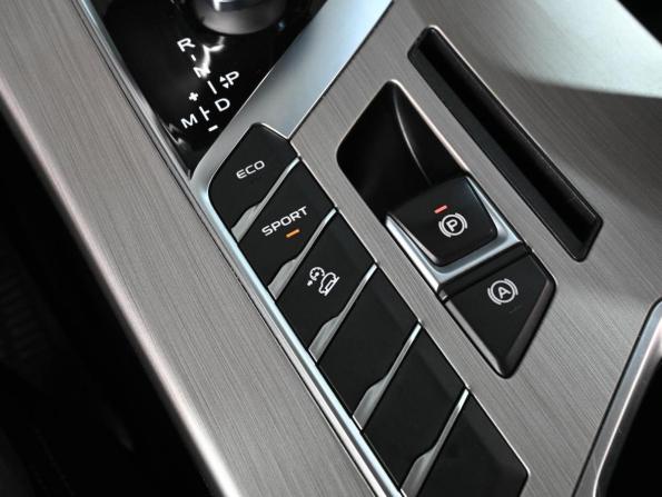 Geely Coolray I с пробегом 2022 года, цена 1 999 000 рублей, 31318 км, внедорожник, Автокод Объявления