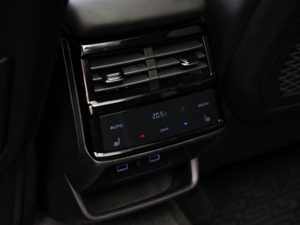 Geely Monjaro I с пробегом 2024 года, цена 3 449 000 рублей, 21100 км, внедорожник, Автокод Объявления