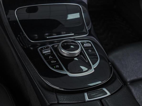 Mercedes-Benz E-Класс V (W213 S213 C238) с пробегом 2019 года, цена 2 339 000 рублей, 196992 км, седан, Автокод Объявления