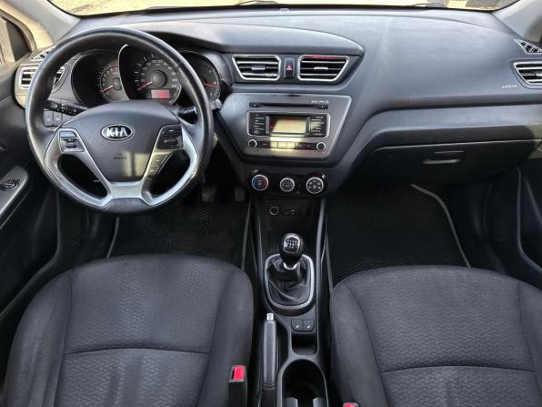 Kia Rio III Рестайлинг с пробегом 2017 года, цена 980 000 рублей, 160773 км, седан, Автокод Объявления