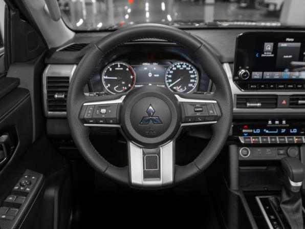 Mitsubishi L200 VI с пробегом 2026 года, цена 5 650 000 рублей, 18 км, пикап, Автокод Объявления