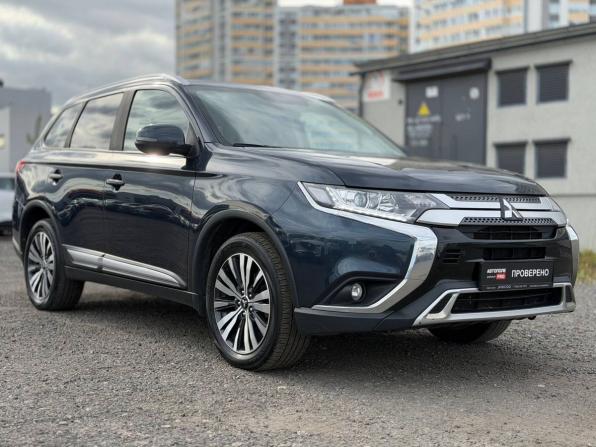 Mitsubishi Outlander III Рестайлинг 3 с пробегом 2019 года, цена 2 365 000 рублей, 60000 км, внедорожник, Автокод Объявления