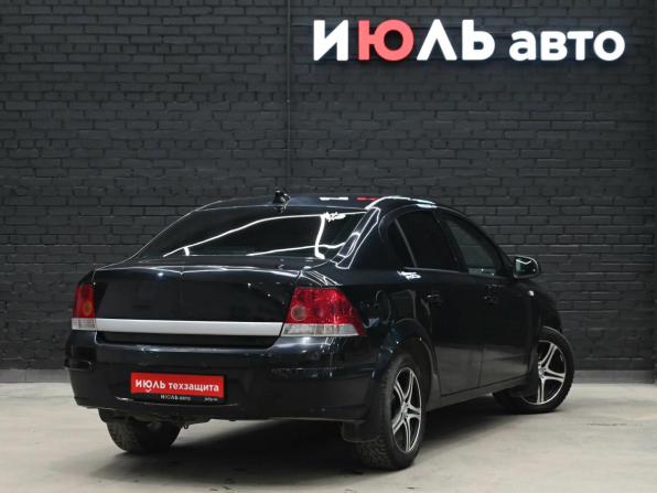 Opel Astra H Рестайлинг с пробегом 2011 года, цена 600 000 рублей, 212372 км, седан, Автокод Объявления