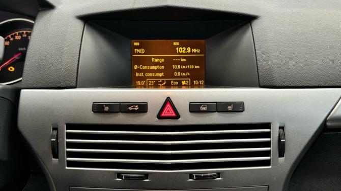 Opel Astra H Рестайлинг с пробегом 2011 года, цена 675 000 рублей, 120095 км, седан, Автокод Объявления