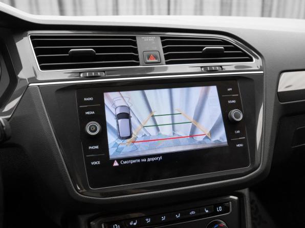 Volkswagen Tiguan II с пробегом 2019 года, цена 2 450 000 рублей, 133490 км, внедорожник, Автокод Объявления