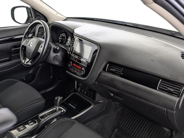 Mitsubishi Outlander III Рестайлинг 3 с пробегом 2019 года, цена 1 870 000 рублей, 178898 км, внедорожник, Автокод Объявления